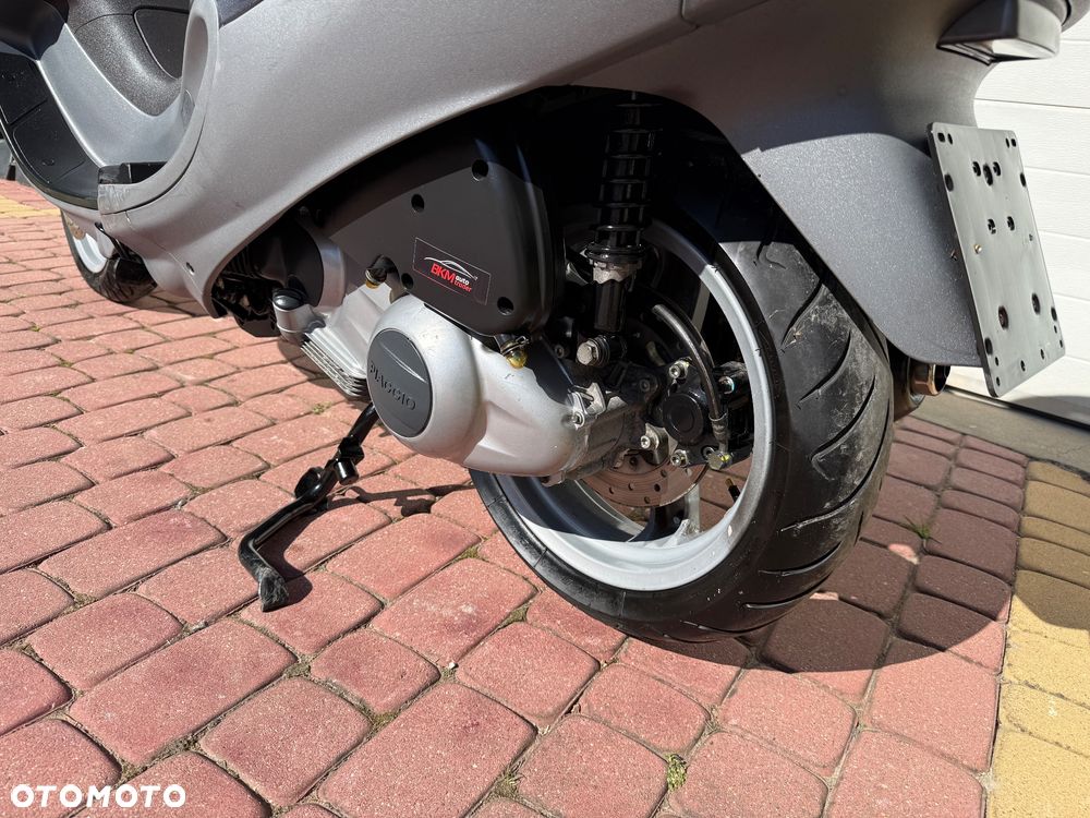 Piaggio X9 - 12