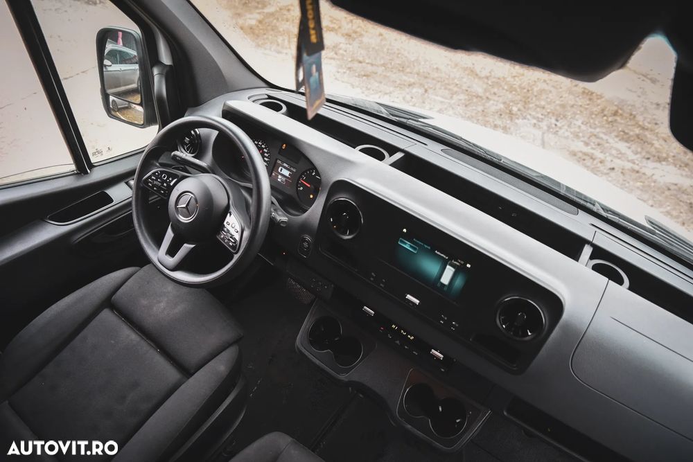 Mercedes-Benz SPRINTER - 15