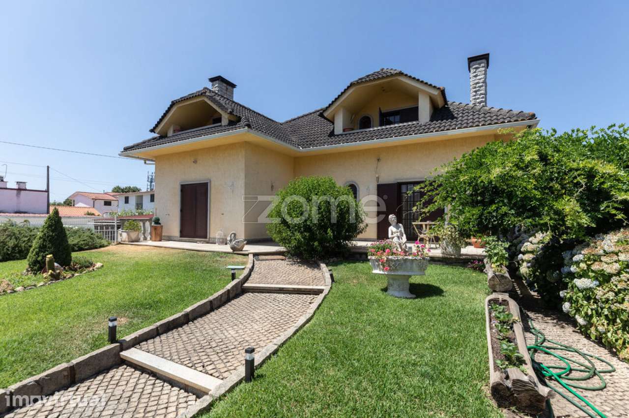 Moradia T5 com Anexos e Terreno na BARROSA em ARGANIL - Grande imagem: 4/42
