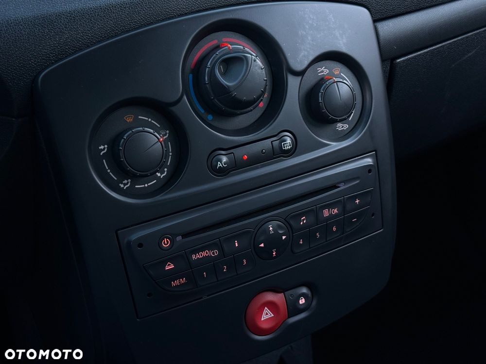 Renault Clio 1.2 16V Expression - 16