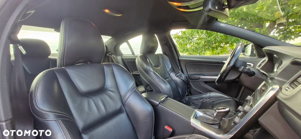 Volvo S60 D4 Geartronic RDesign - 15