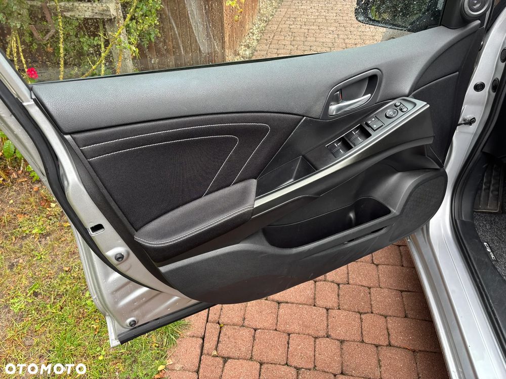 Honda Civic Tourer 1.8 i-VTEC Elegance - 13