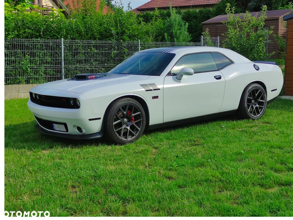 Dodge Challenger - 7