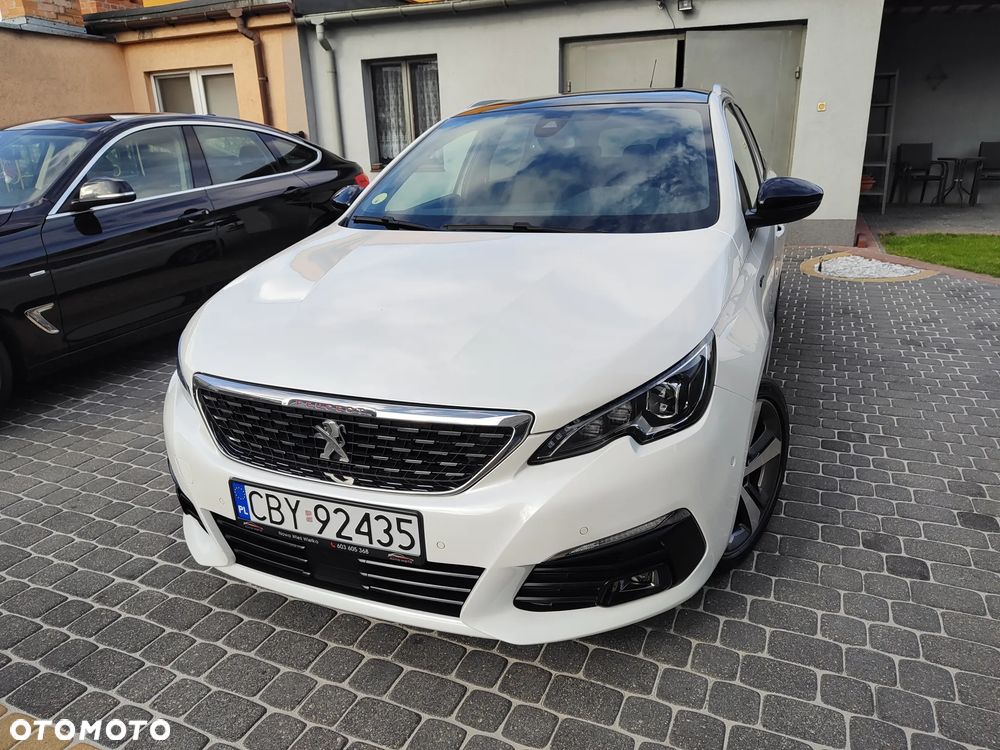 Peugeot 308 2020 photo 2