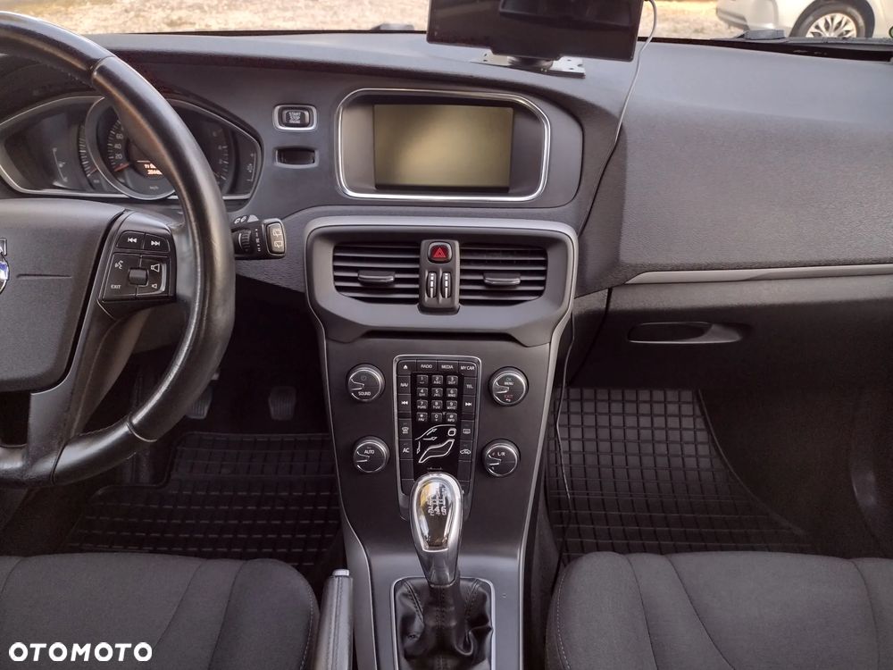 Volvo V40 D2 Kinetic - 22