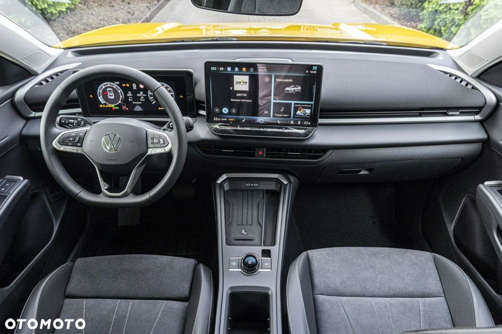 Volkswagen T-Roc - 13