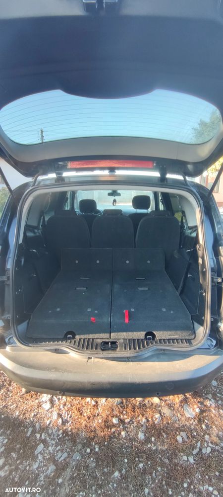 Ford S-Max - 21