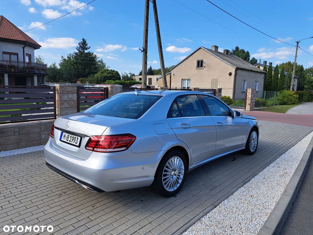 Mercedes-Benz Klasa E 250 7G-TRONIC - 3