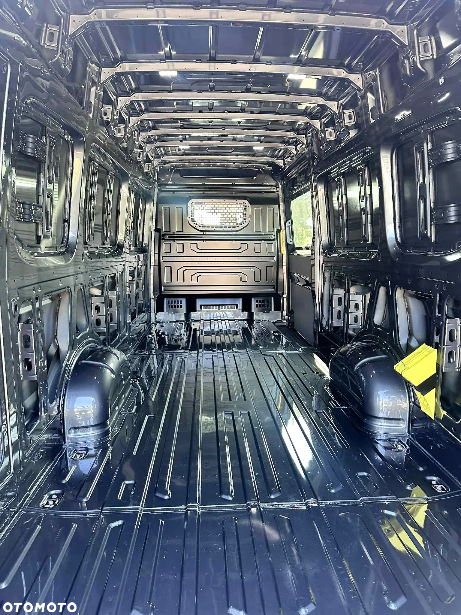 Volkswagen Crafter - 9