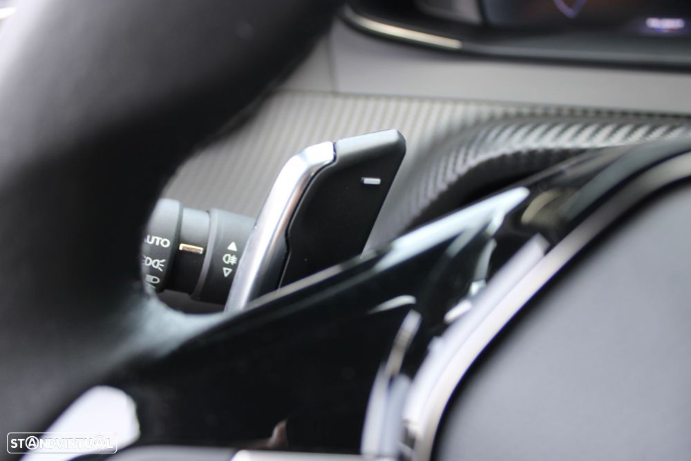 Peugeot 2008 1.2 PureTech Allure EAT8 - 43