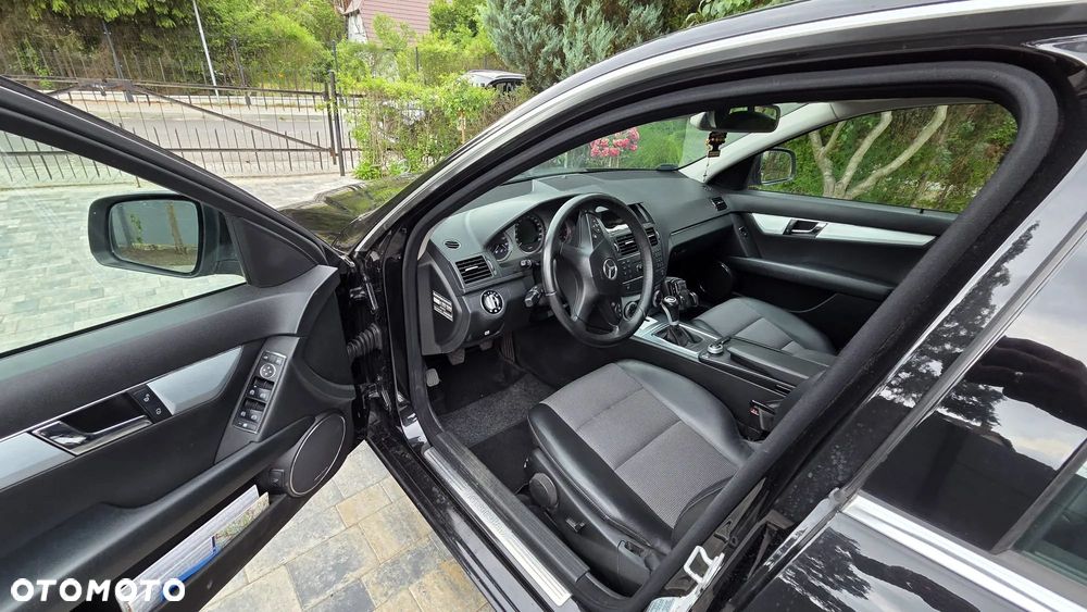 Mercedes-Benz Klasa C 320 CDI DPF Avantgarde - 10