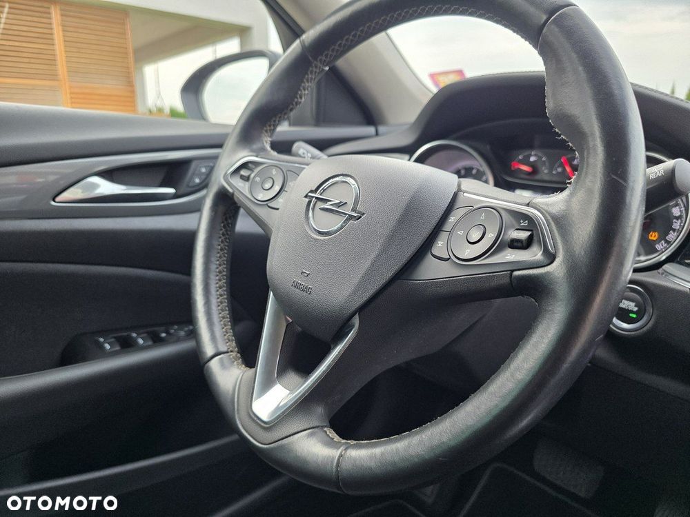 Opel Insignia - 10
