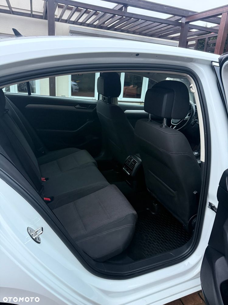 Volkswagen Passat 2.0 TDI BMT Comfortline DSG7 - 9