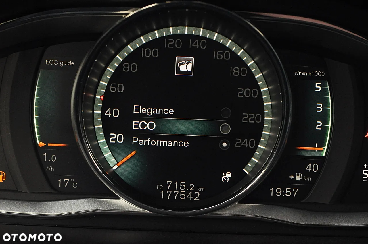 Volvo XC 60 D4 Inscription - 31
