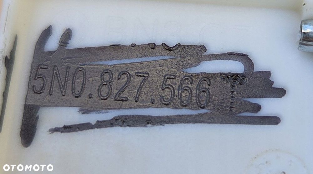 vw audi oe klamka klapy bagażnika 5n0827566t jak nowa - 3