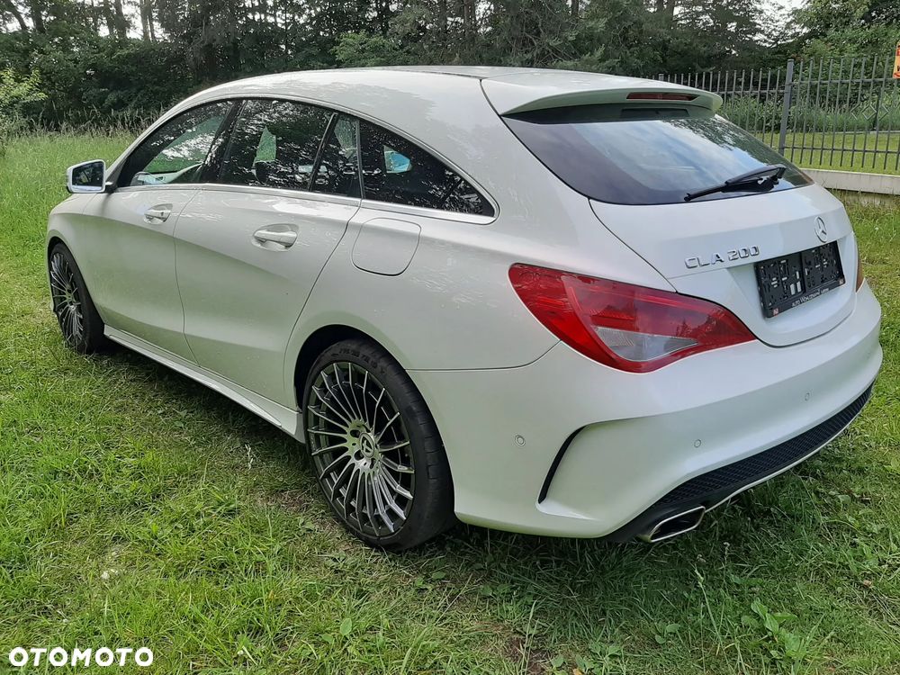 Mercedes-Benz CLA 180 AMG Line - 7