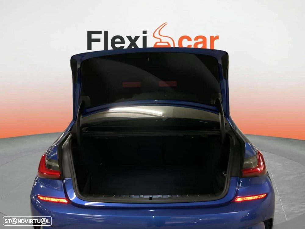 BMW 330 e Pack Desportivo M Auto - 8