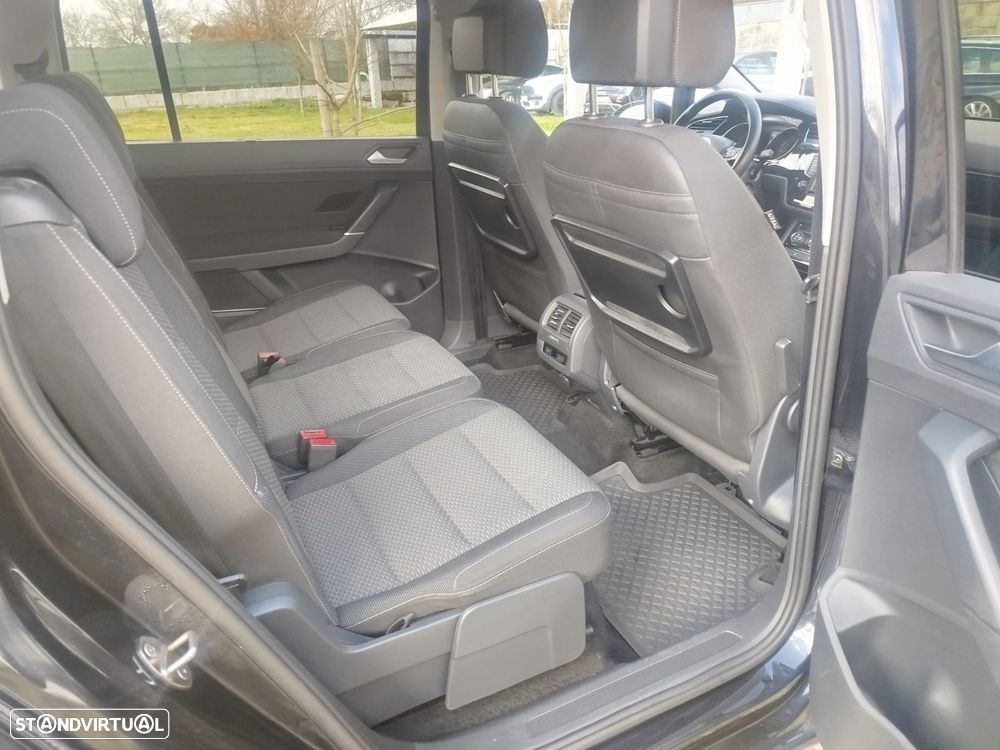 VW Touran 1.6 TDI Confortline DSG - 11