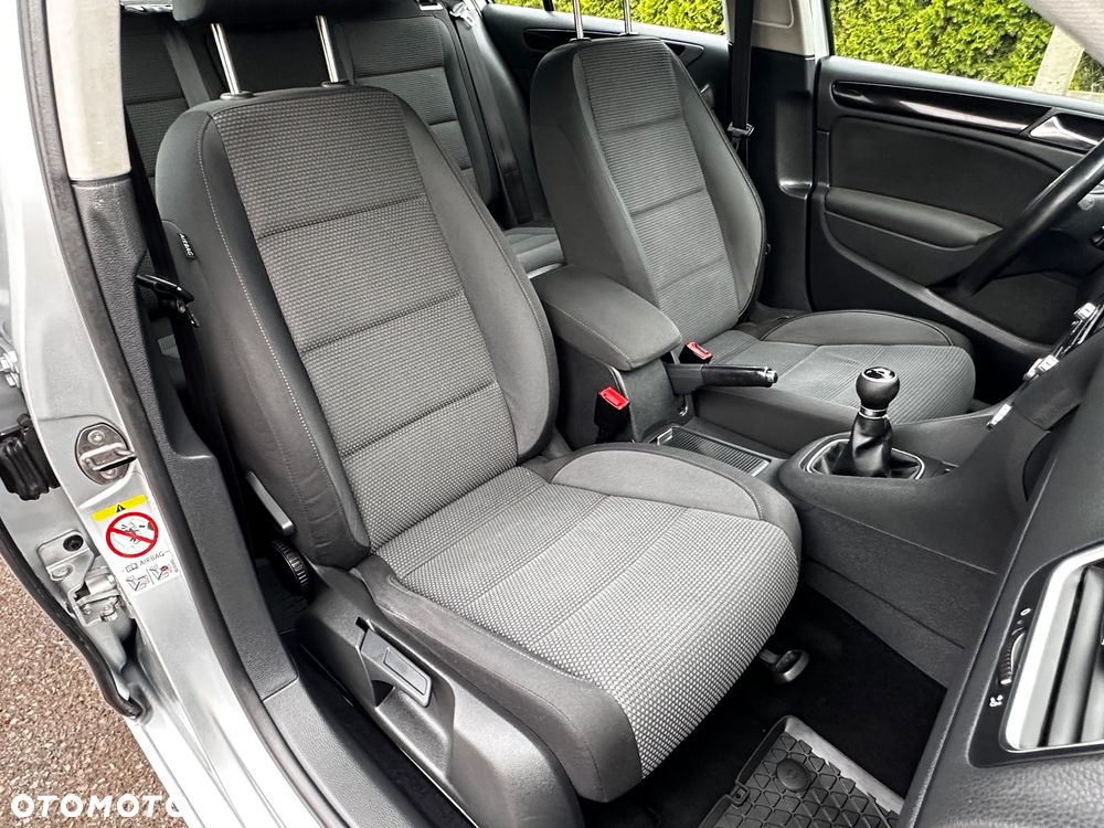 Volkswagen Golf 1.6 Comfortline - 26