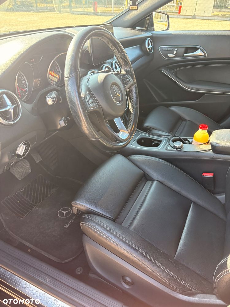 Mercedes-Benz CLA 250 4Matic 7G-DCT - 26