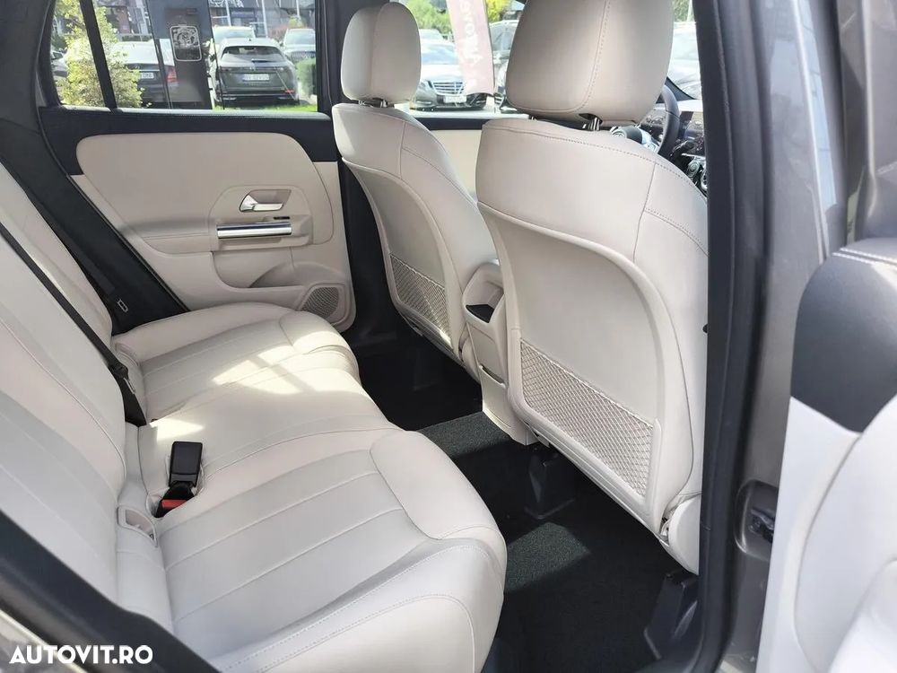 Mercedes-Benz GLA 250 e - 12