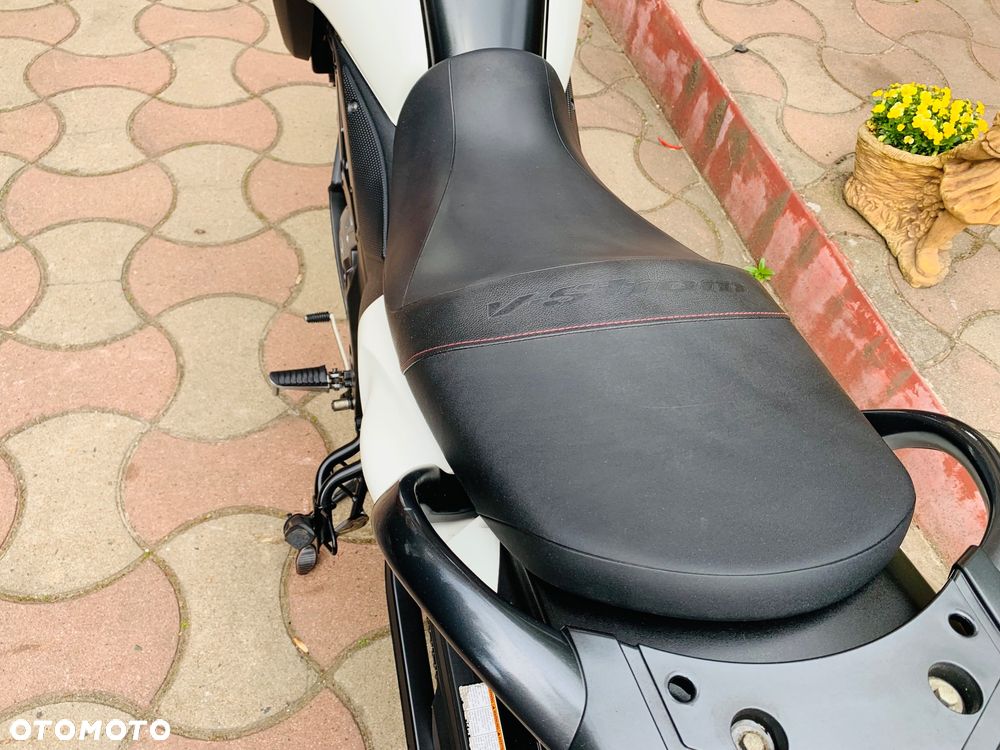 Suzuki DL - 15