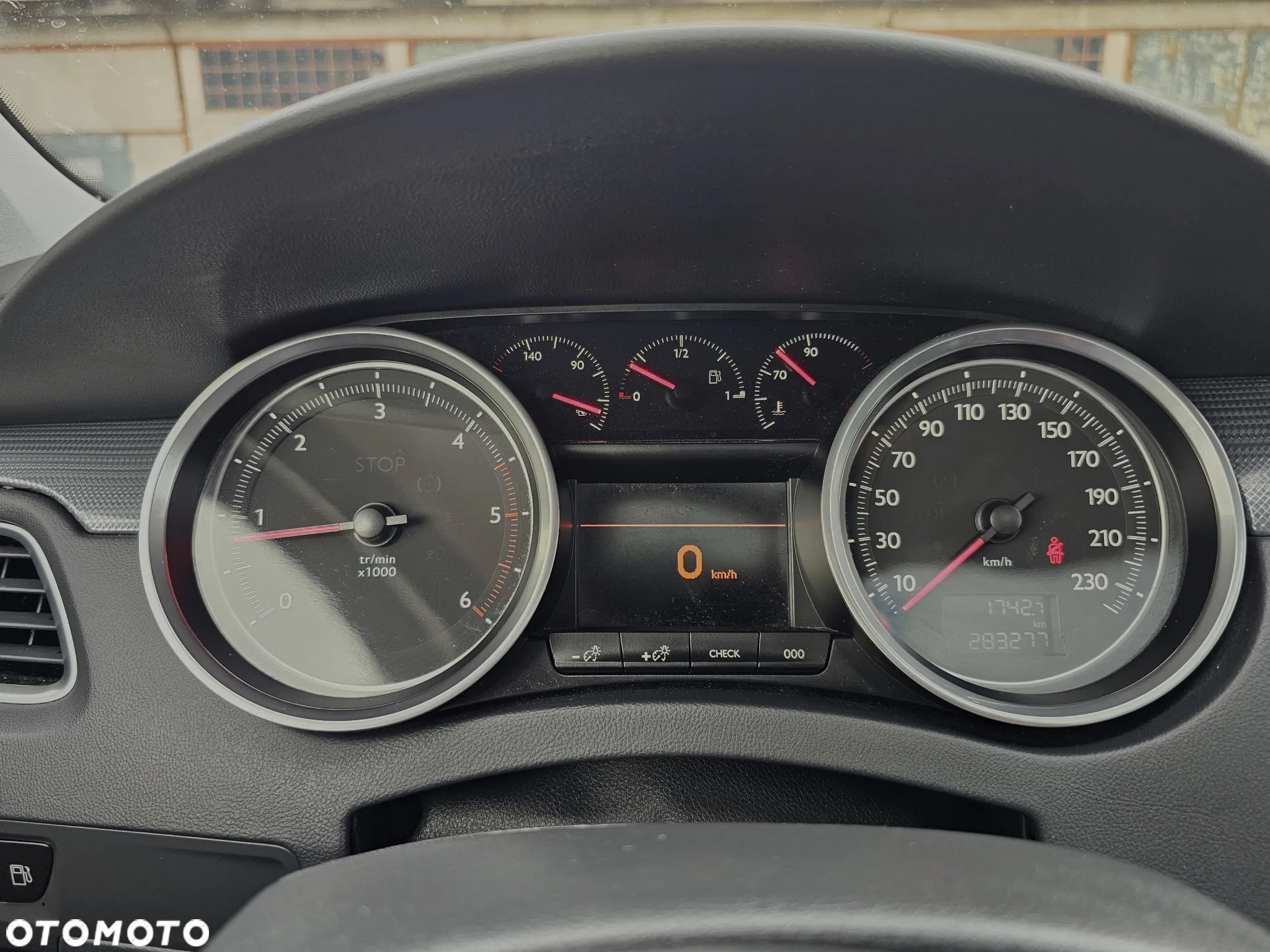 Peugeot 508 SW HDi FAP 140 Allure - 32