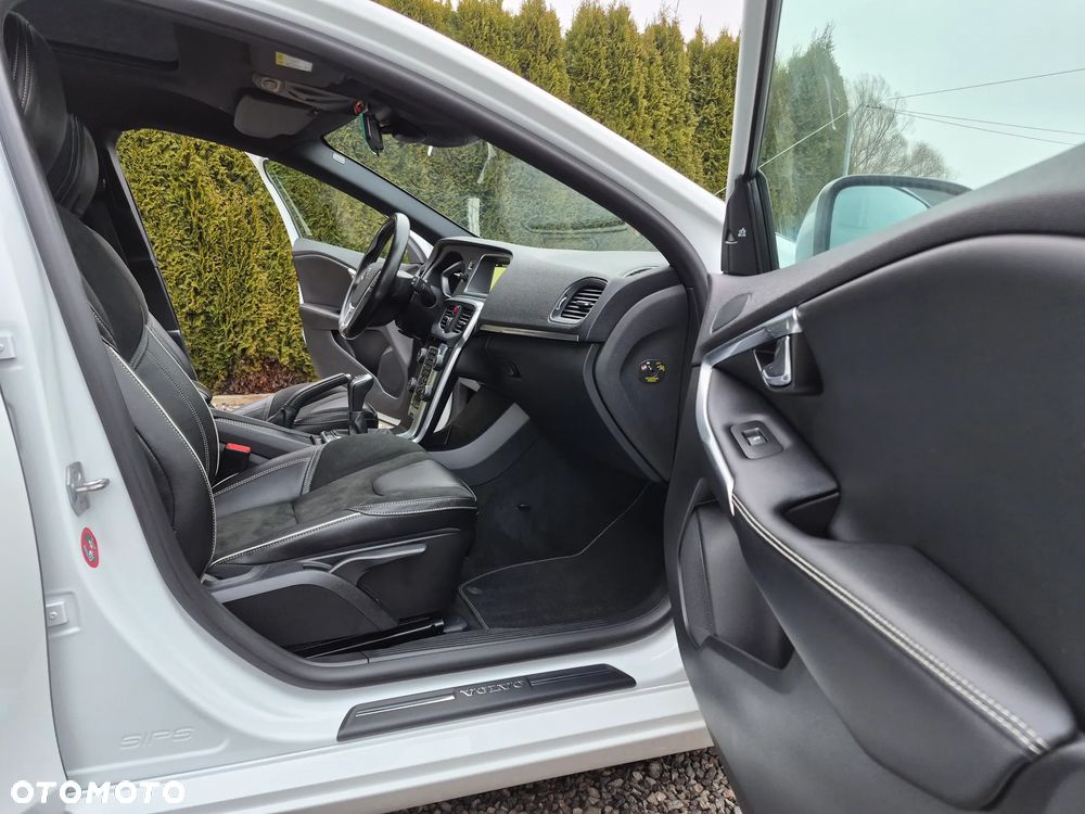 Volvo V40 D4 RDesign - 21