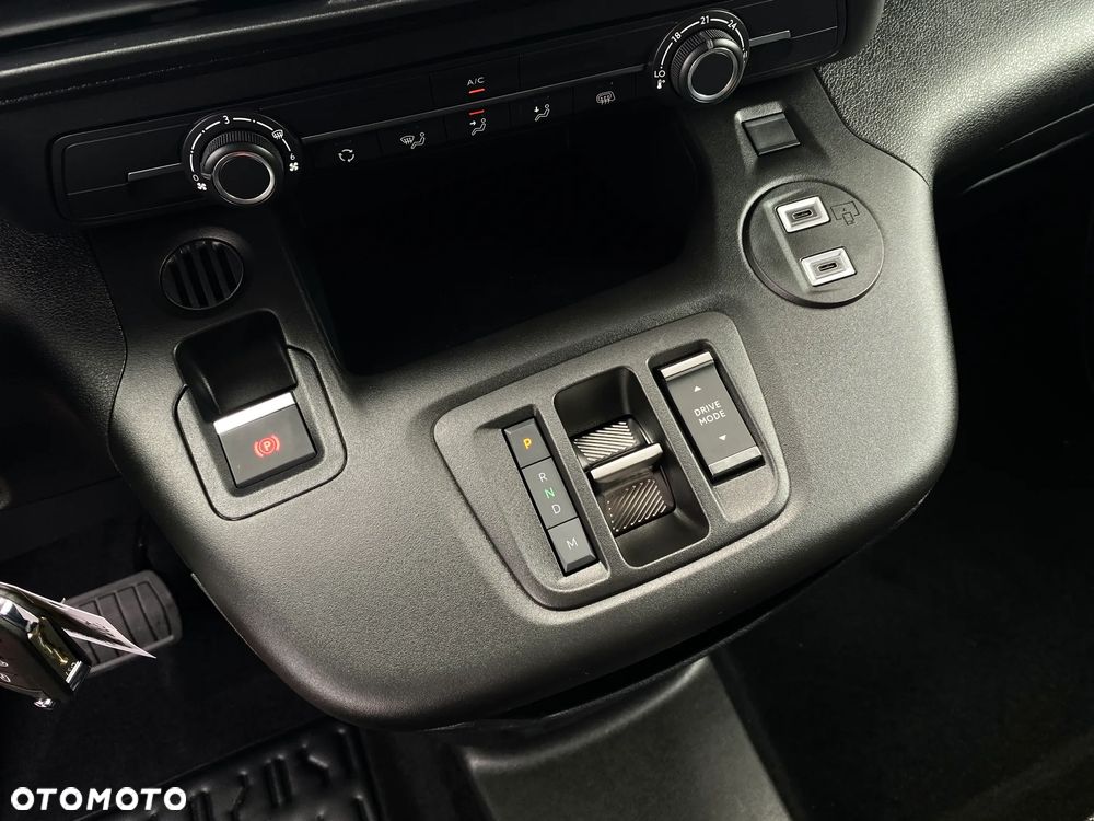 Opel COMBO CARGO | Furgon M |AUTOMAT | 3 miejsca, kamera cofania | Sklejka | Od Ręki - 19