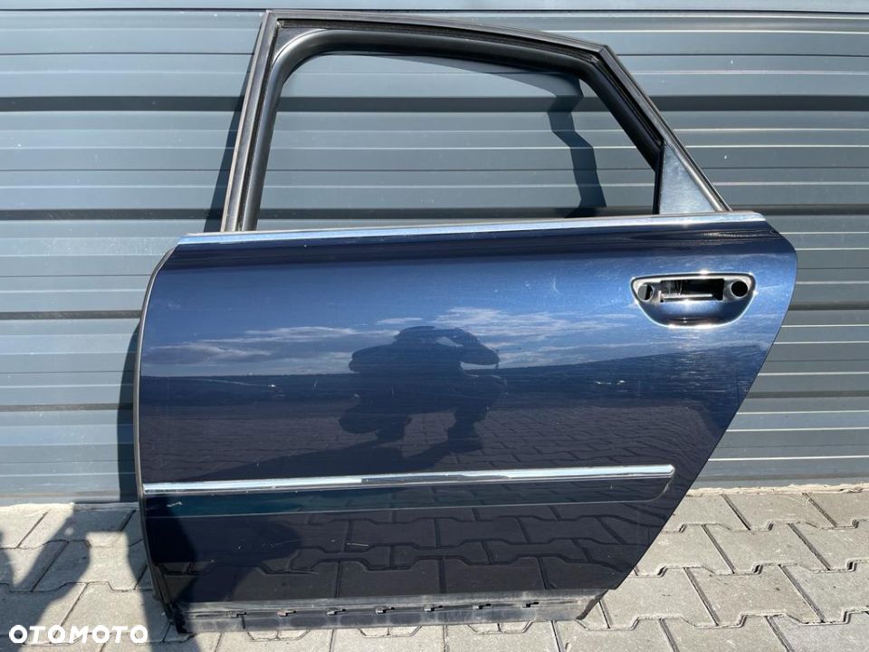 AUDI A8 D3 DRZWI LEWE TYŁ KOLOR LZ5D