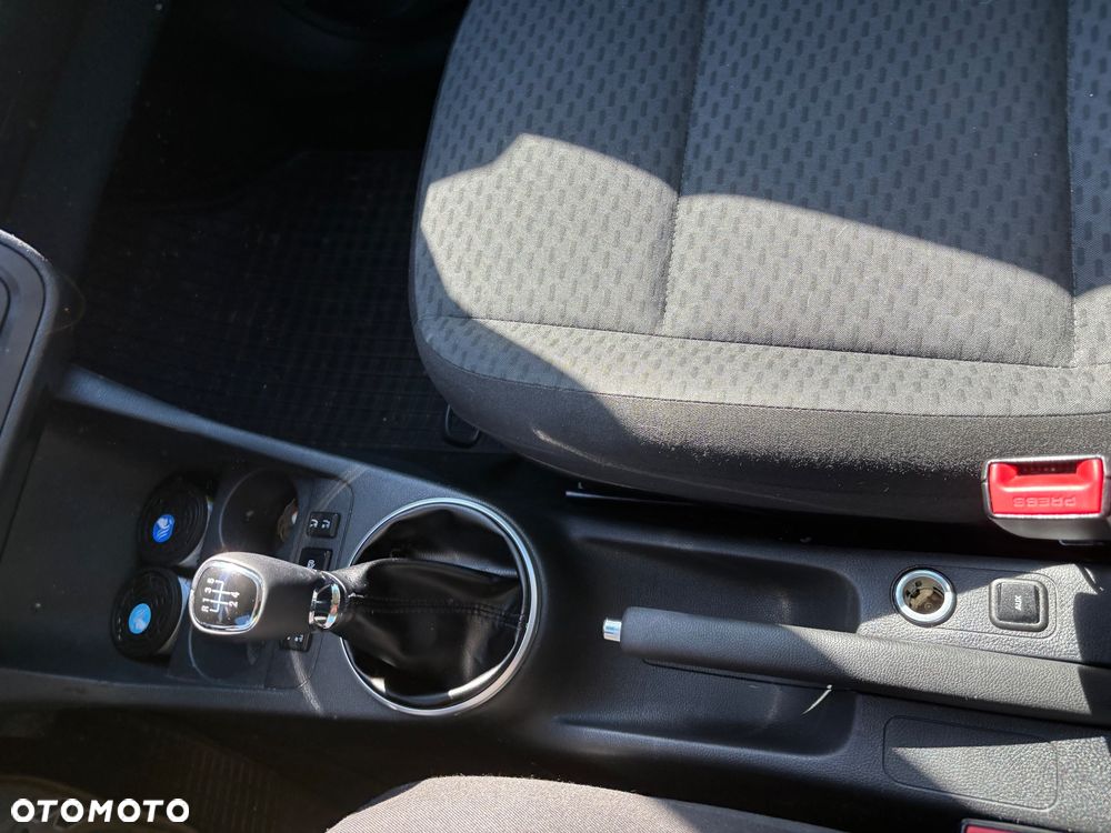 Skoda Fabia 1.2 HTP Cool Colour Edition - 23