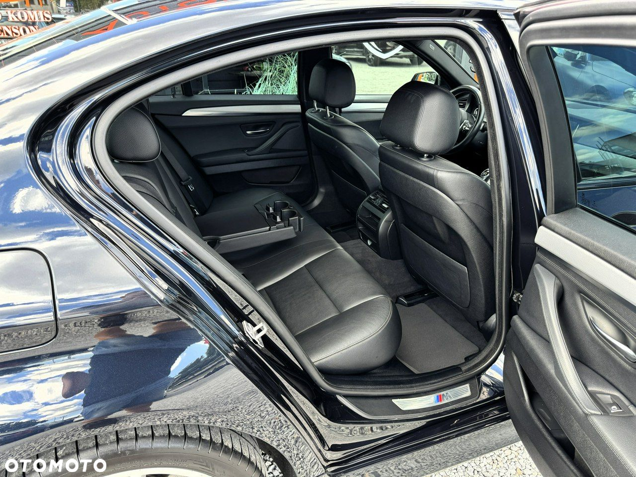BMW Seria 5 525d xDrive - 32