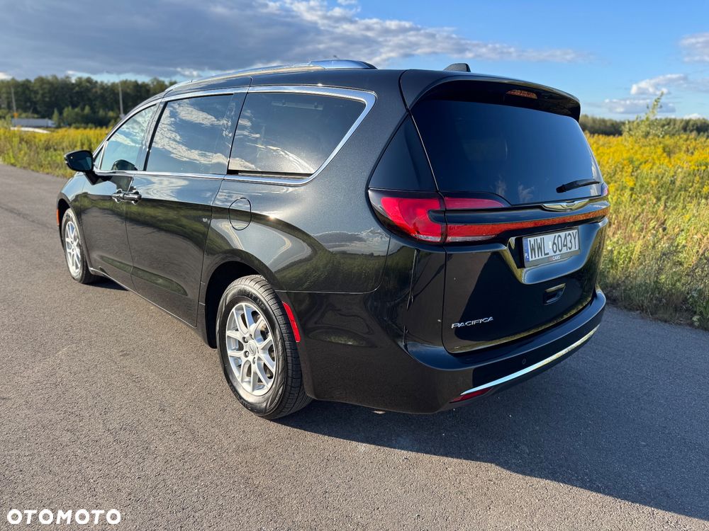Chrysler Pacifica - 5