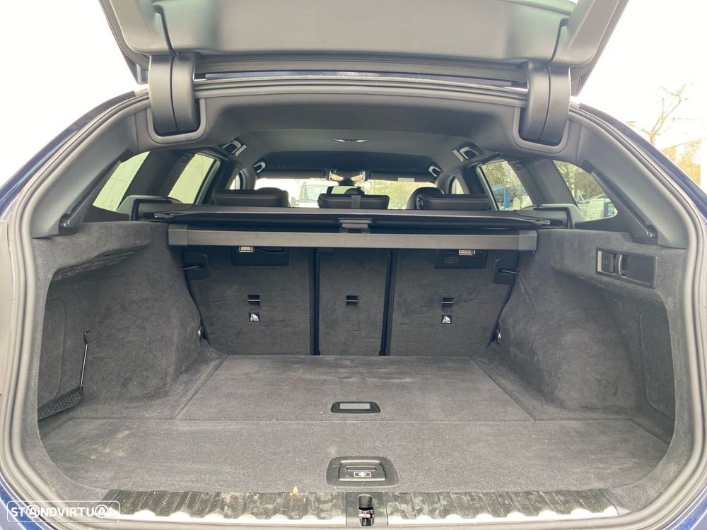 BMW 320 d Pack Desportivo M Auto — fotografia 18