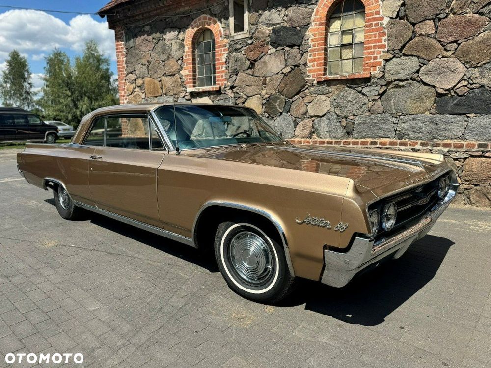 Oldsmobile Inny - 3