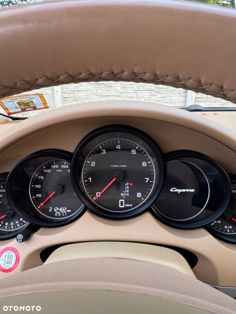 Porsche Cayenne - 14