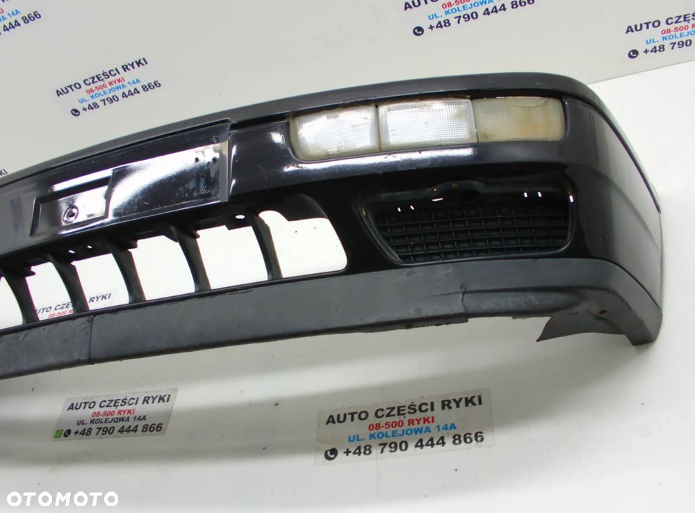 VW Passat B4 Zderzak przód czarny - 2