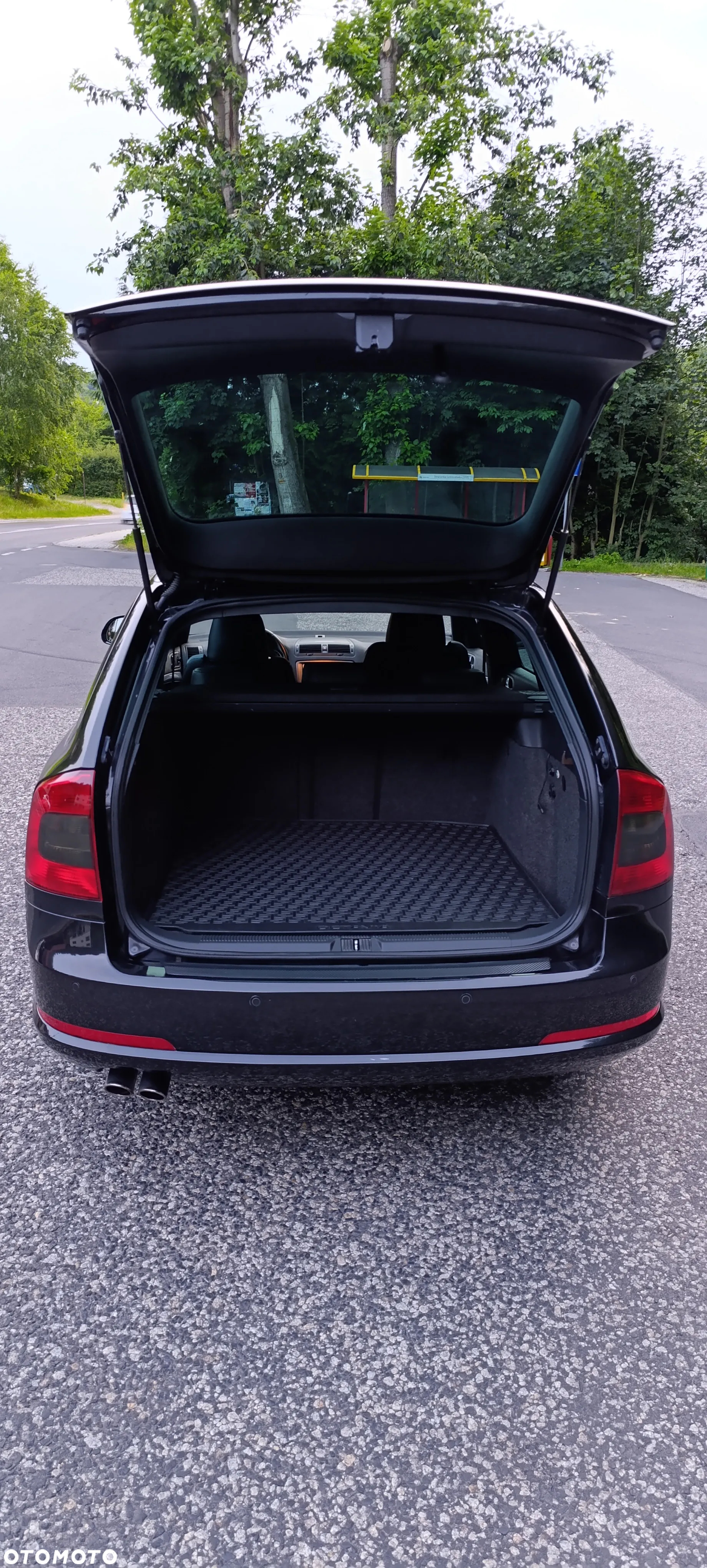 Skoda Octavia Combi 2.0 TDI DPF DSG RS - 13
