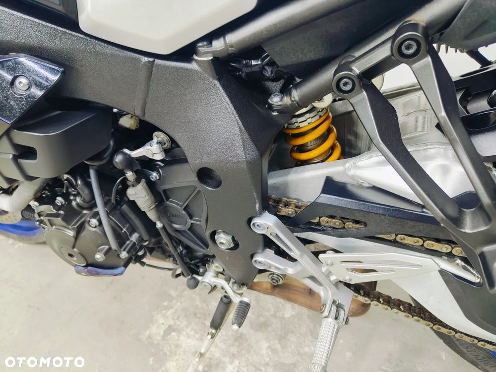Yamaha MT - 24