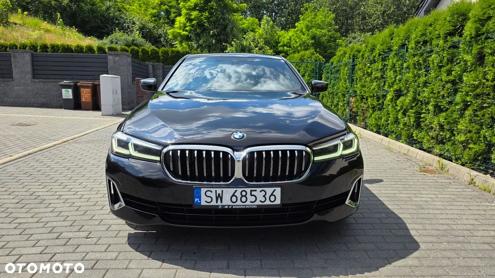 BMW Seria 5 520d xDrive Luxury Line - 7
