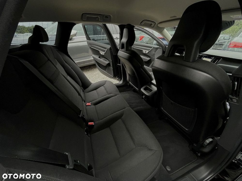 Volvo V90 D4 SCR Momentum - 18