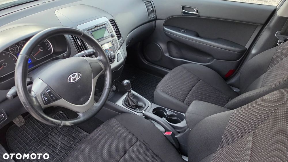 Hyundai i30 1.4 Comfort EU5 - 22