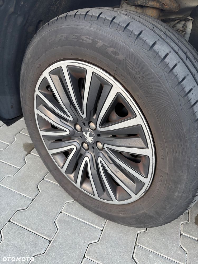 Peugeot 2008 1.2 Pure Tech Style - 9