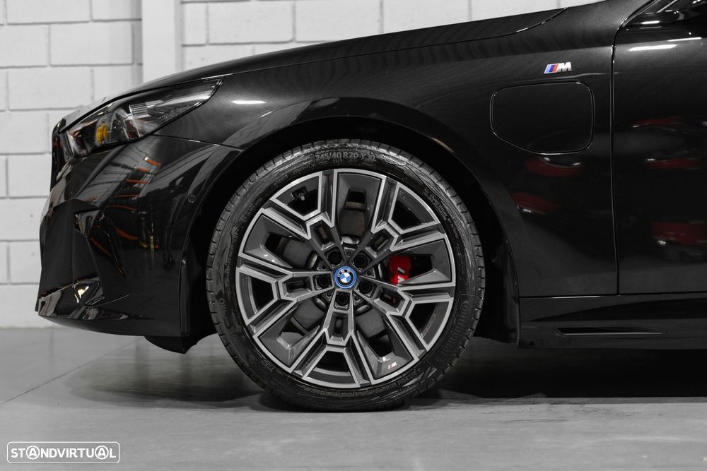 BMW 530 e xDrive Pack Desportivo M Pro - 29