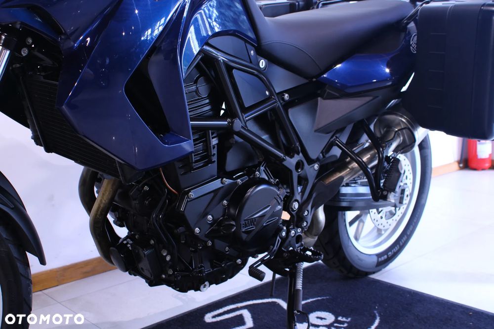 BMW F - 23