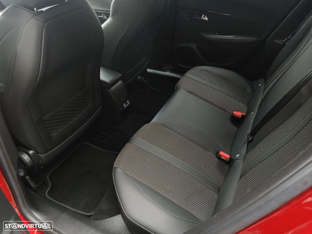 Peugeot e-2008 GT - 23