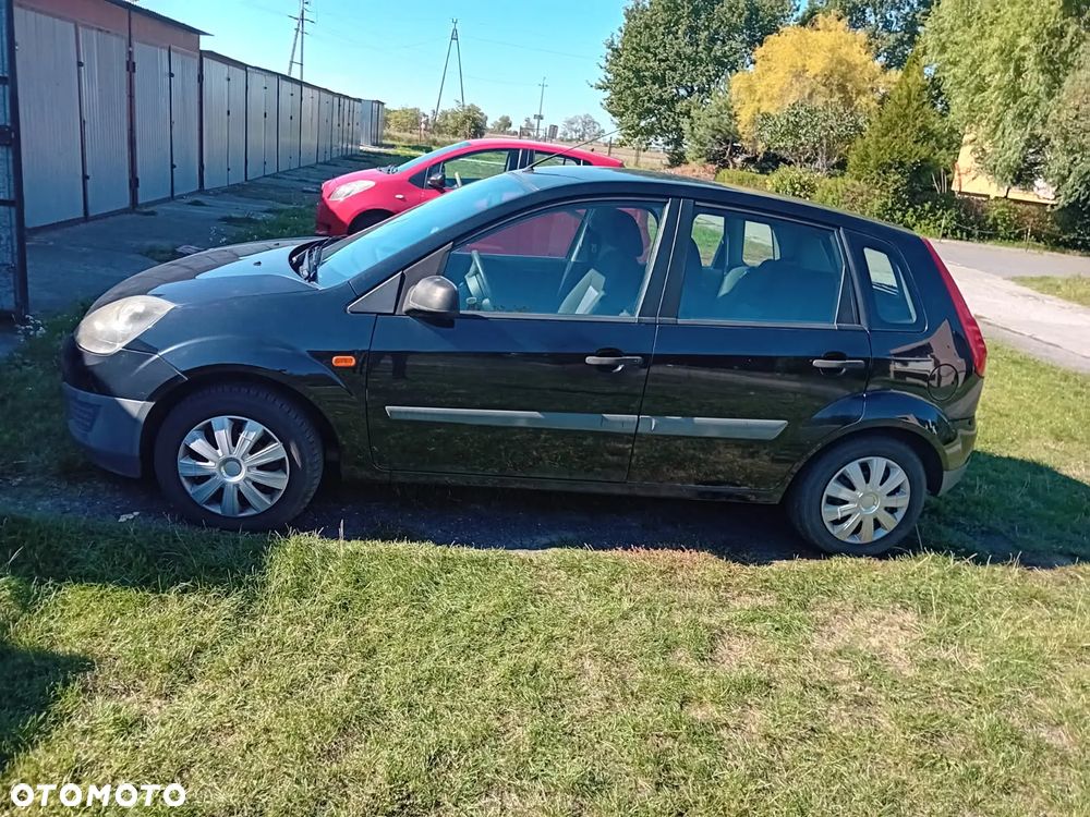 Ford Fiesta 1.3 Ambiente - 4