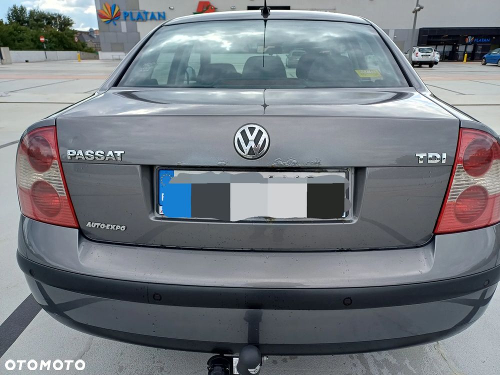 Volkswagen Passat 1.9 TDI Comfortline - 6