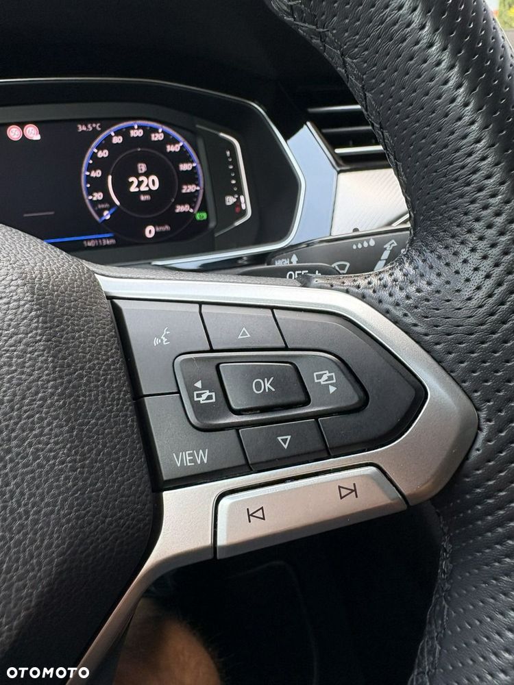 Volkswagen Passat - 24
