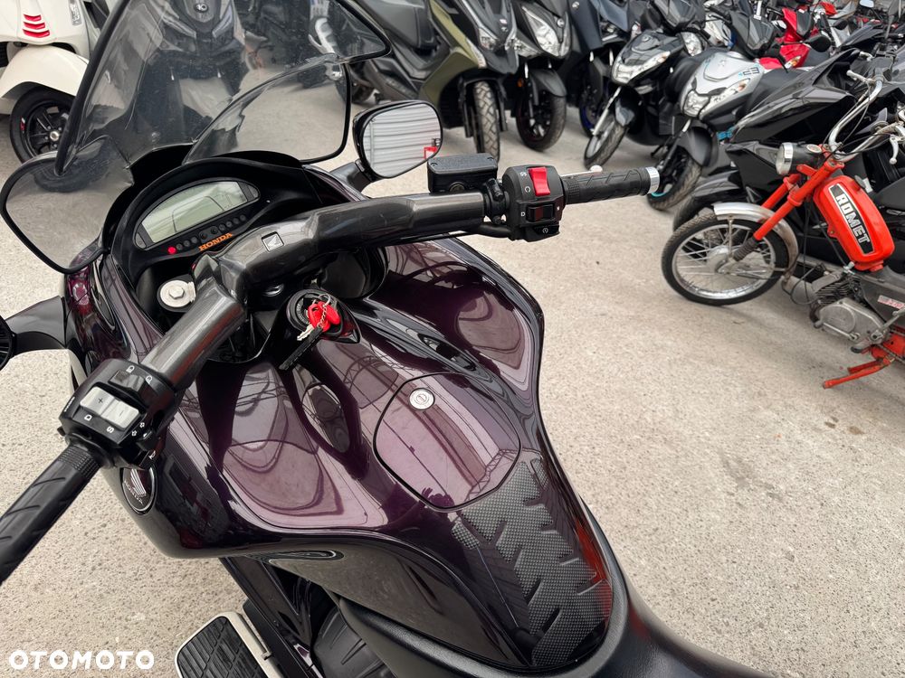 Honda DN-01 - 13